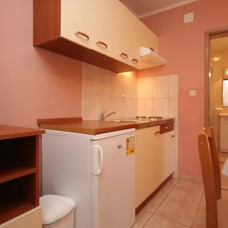 Apartman Vis 8531f *